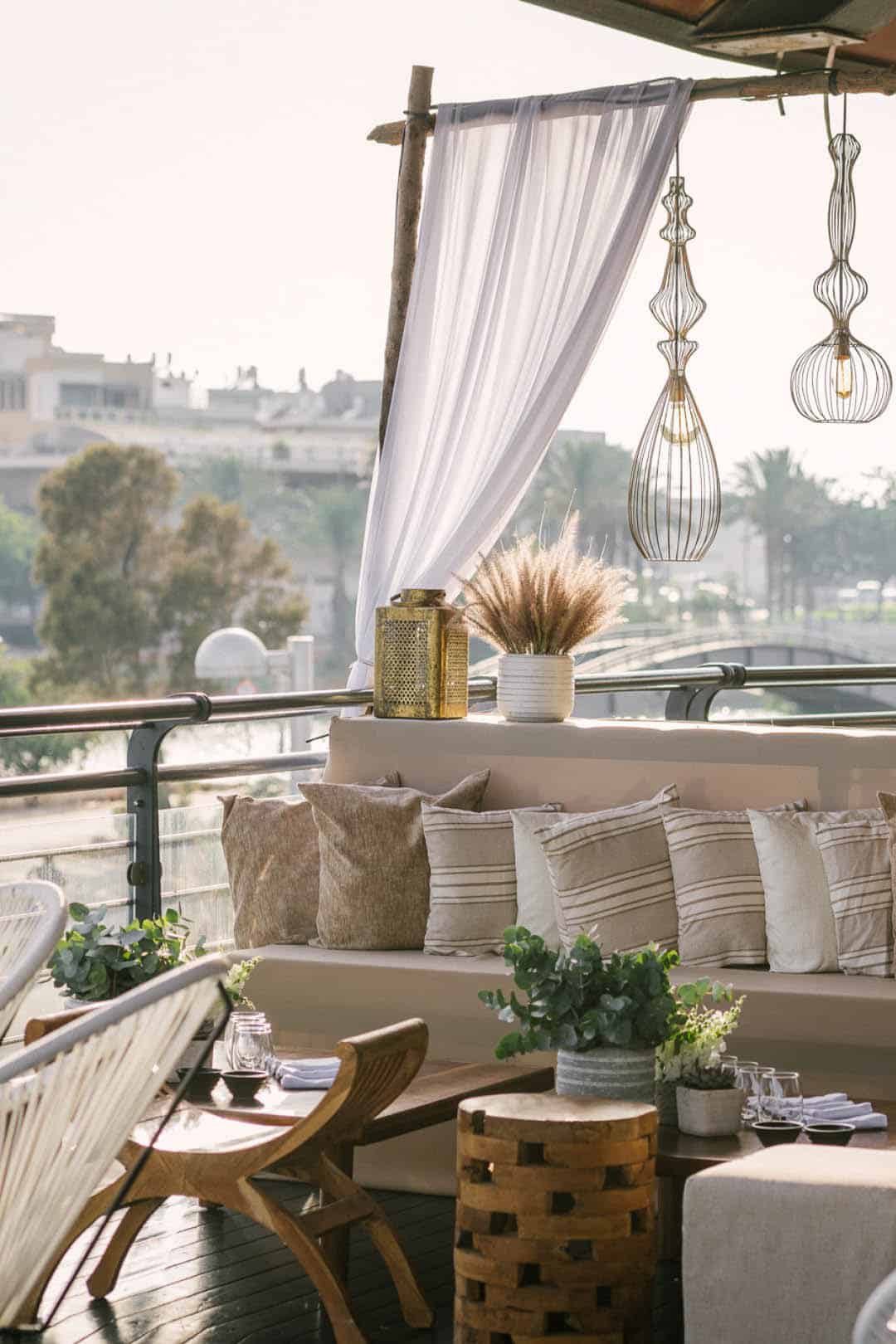 Breakfast at Riverside